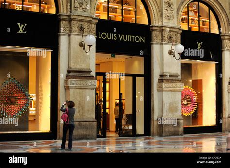 lv milano galleria|louis vuitton milano catalogue.